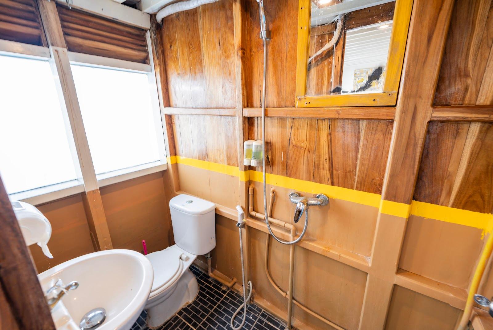 NK Jaya 1 — 4. Cabin 4 - Full Ocean View (image 2)