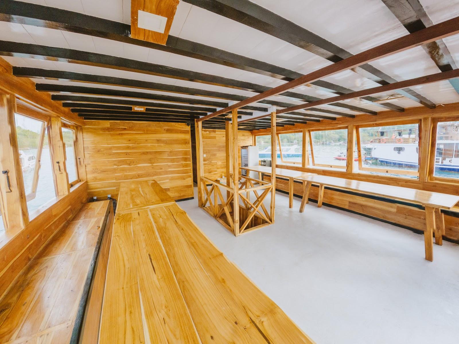 Nox — Indoor Dining Room (image 3)