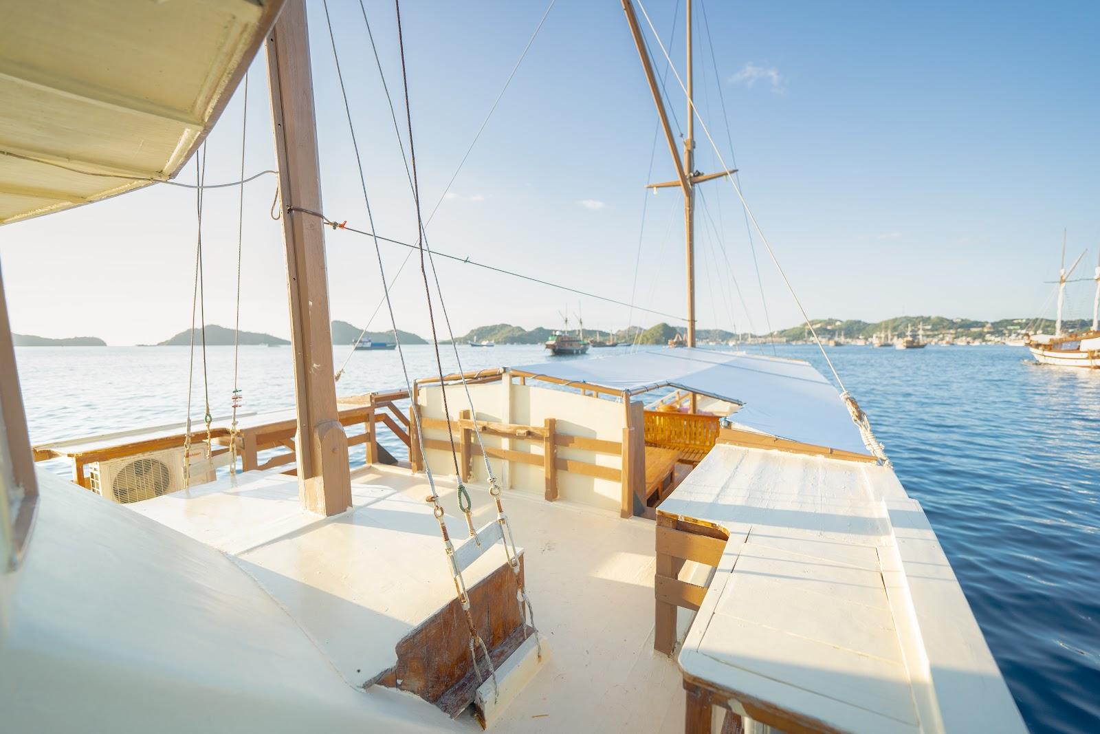 Almadira — Sundeck (image 1)