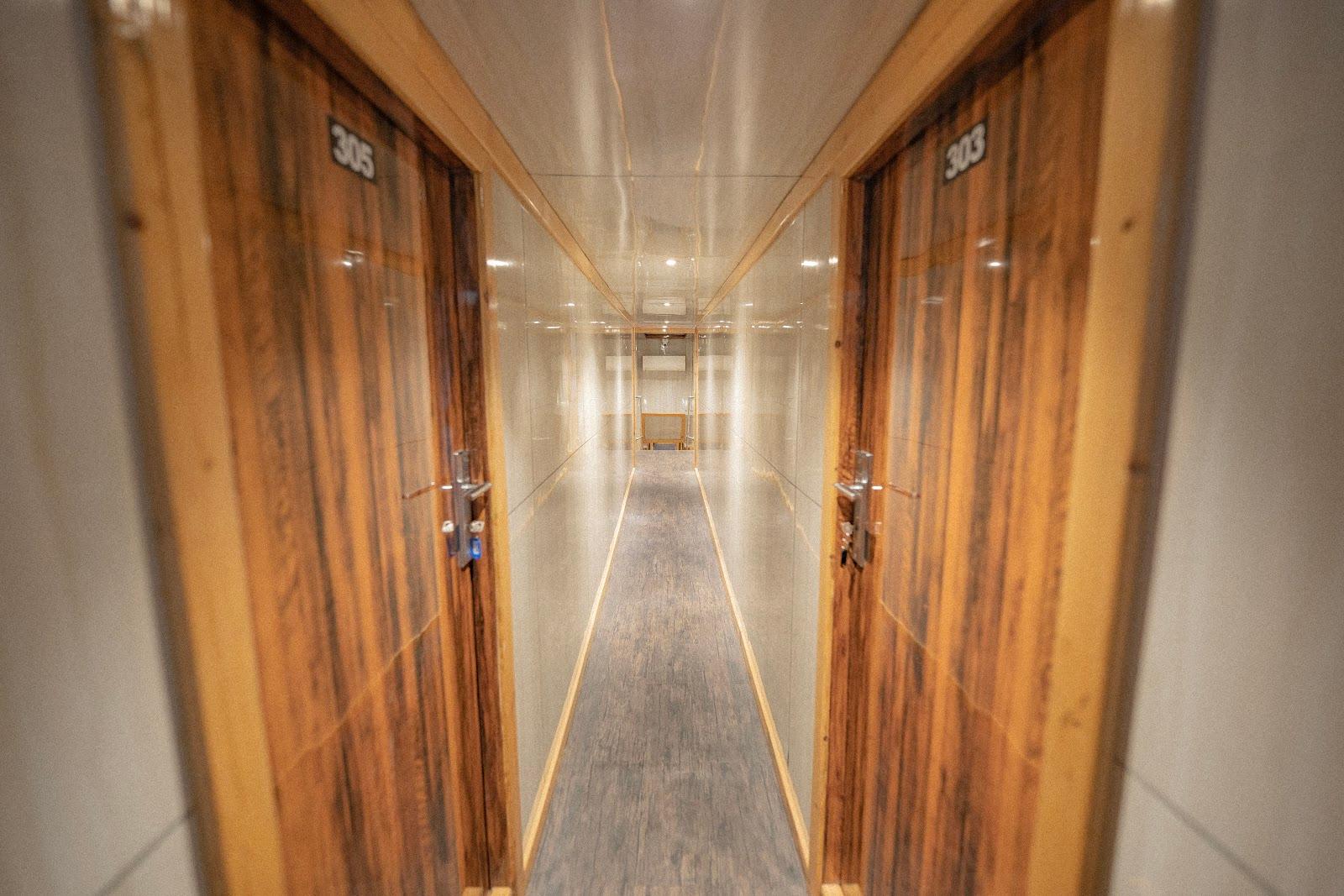 Ocean Angel — Indoor Area (image 8)