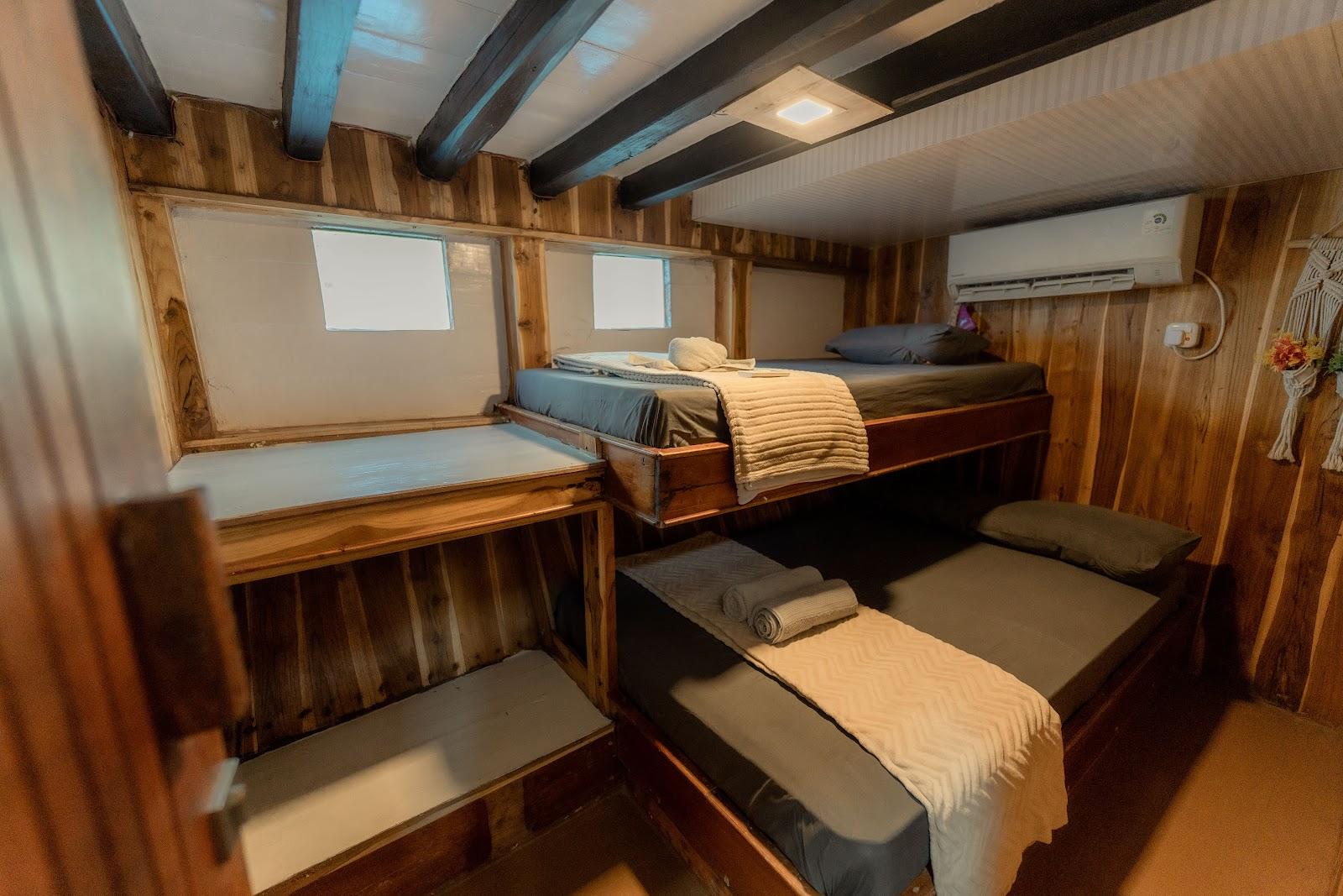 Almadira — CABIN 1-2- Share:Private (QueenBed + Single Bed) (image 2)