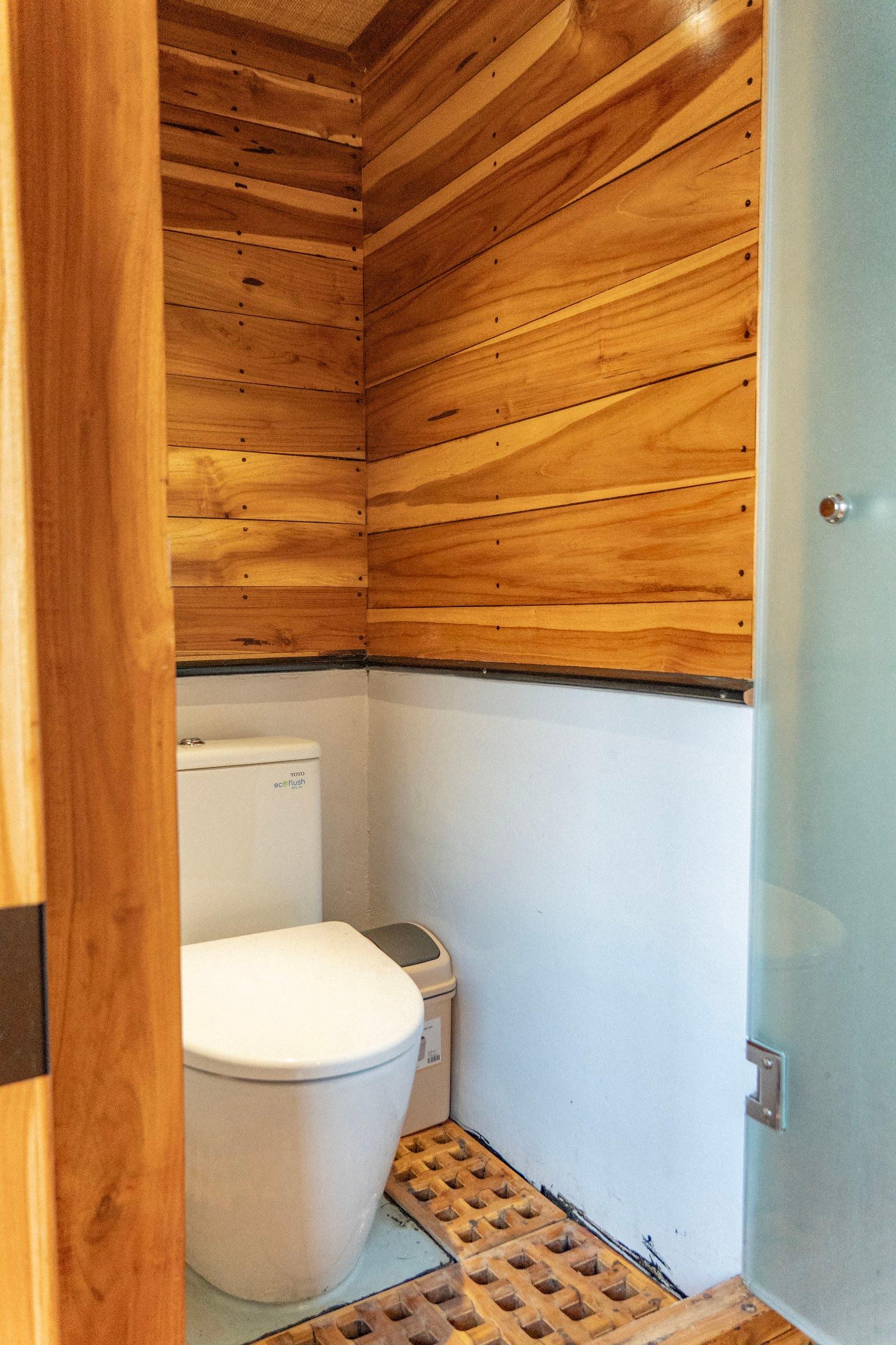 Lamborajo 3 — Cabin 8 (Royal Master - Queen bed + Extra 2x Single Bed + private bathroom and jacuzzi) (image 5)