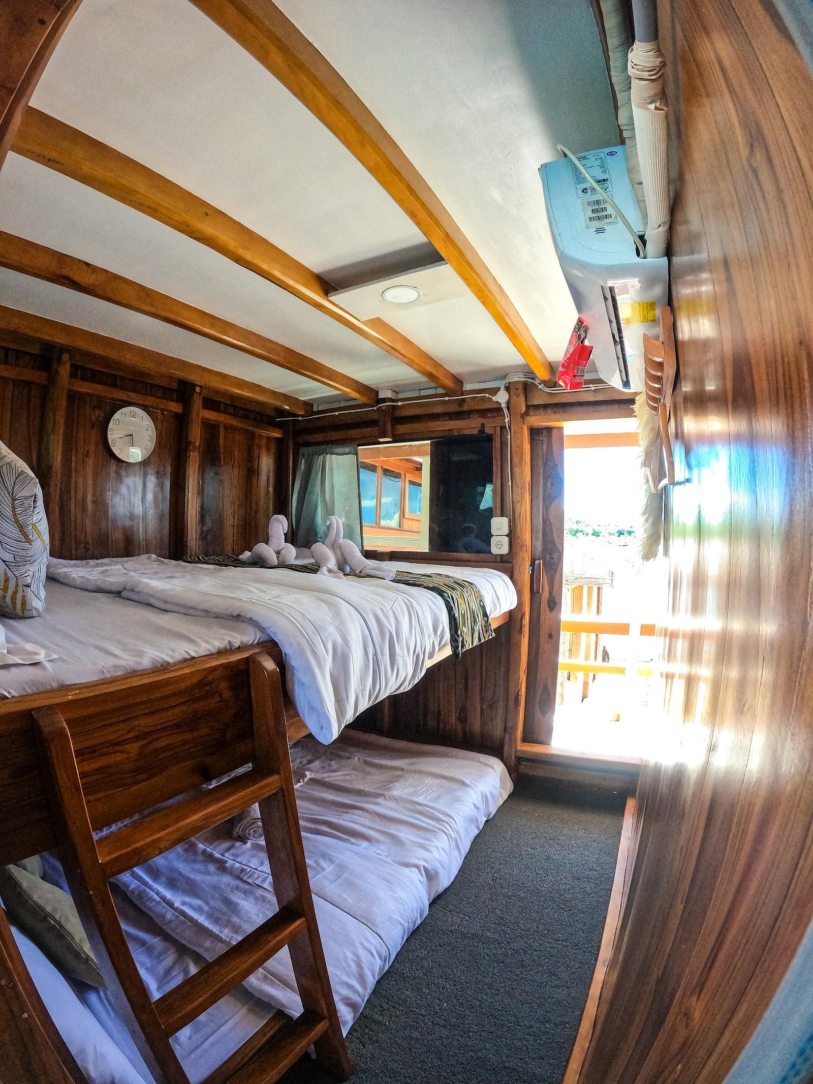 Dinara Live A Board — Cabin Merapi (Family + Balcony + Share bathroom) (image 8)