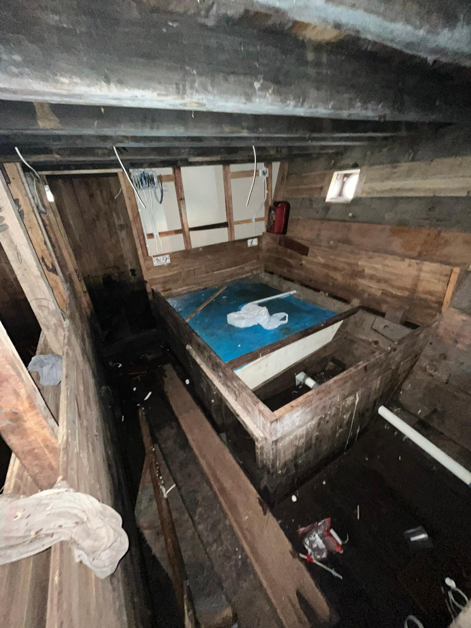 XANDARI — SUITE LOWER DECK (image 3)