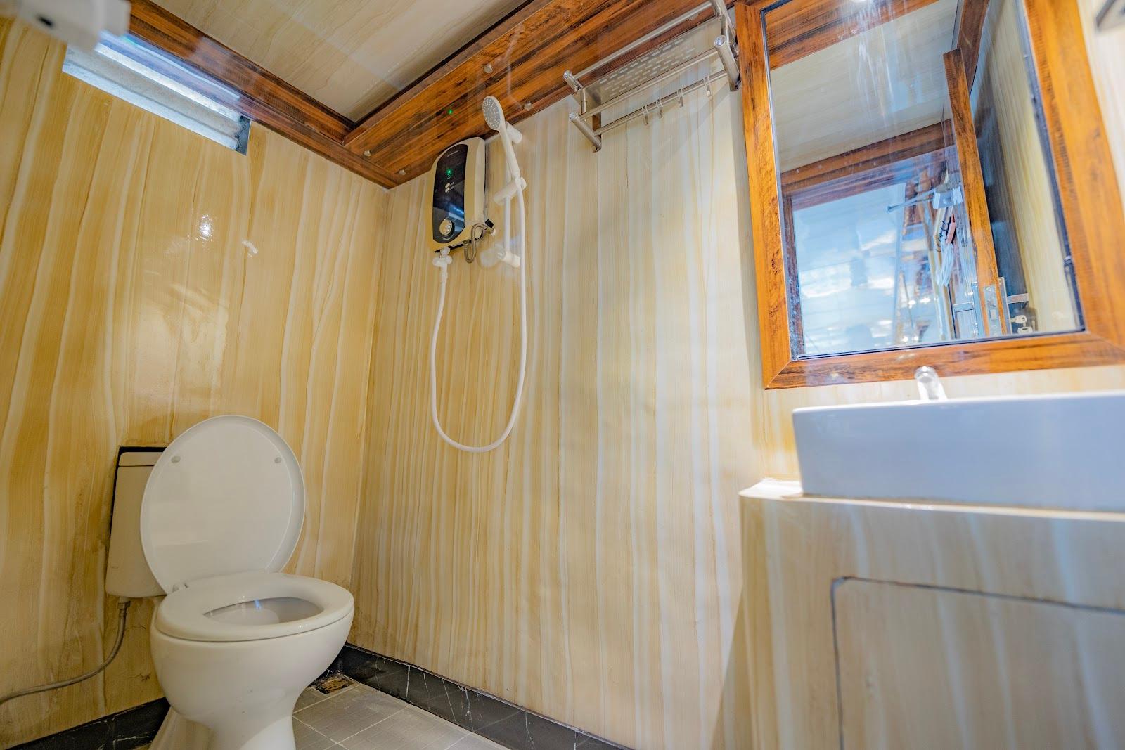 Ocean Angel — 3. Family Cabin (image 5)