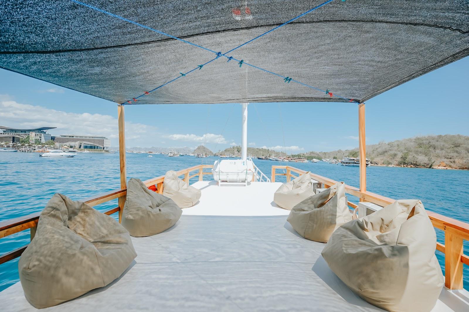 Segara Photos — 8. SOCIAL AREA (UPPER DECK) (image 3)
