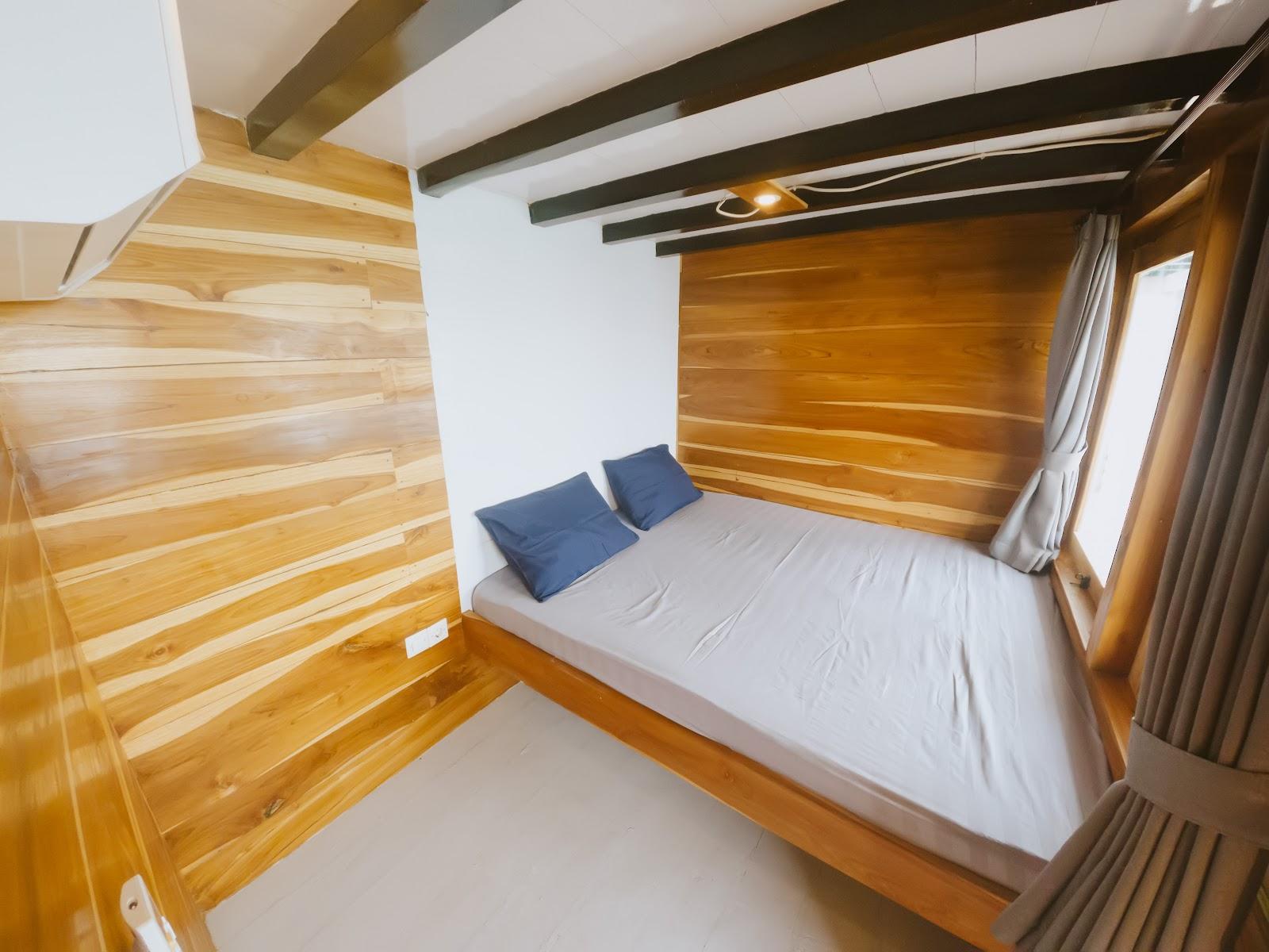Nox — 5. Cabin 5 - Deluxe Ocean (Right Side) - Upper Deck (image 1)