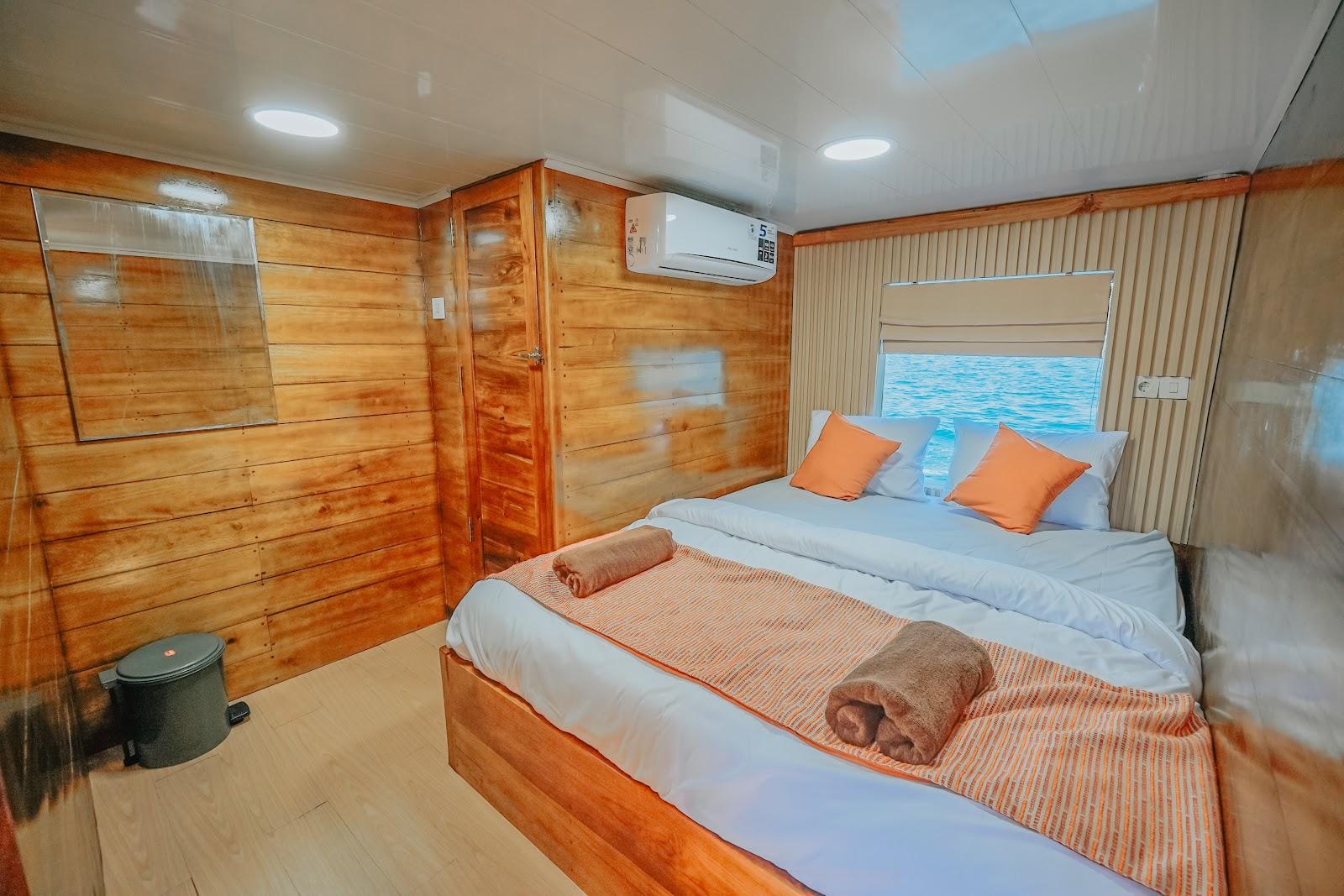 Segara Photos — 3. DELUXE CABIN ROOM (image 2)