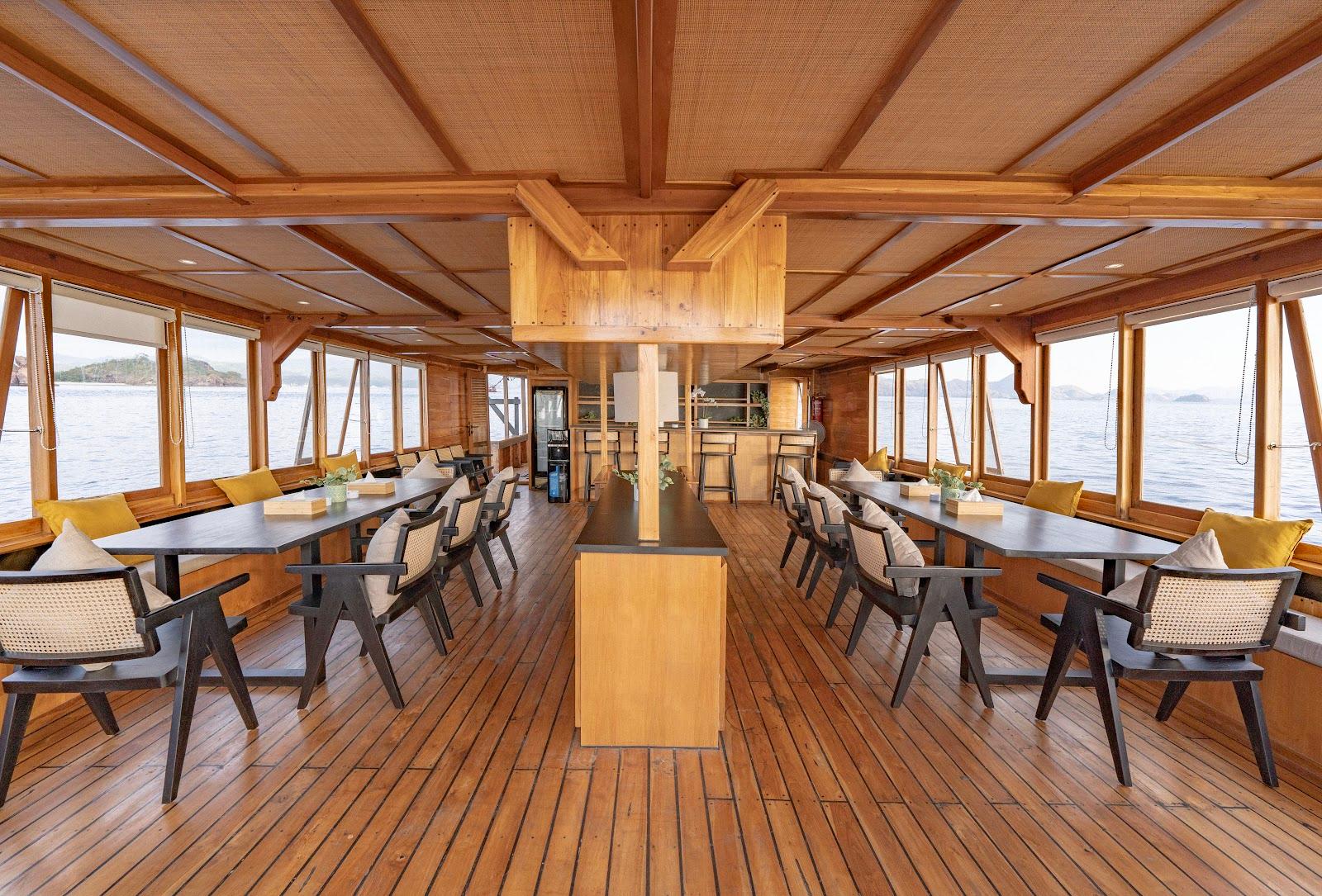 Lamborajo 3 — Dining Room (image 27)