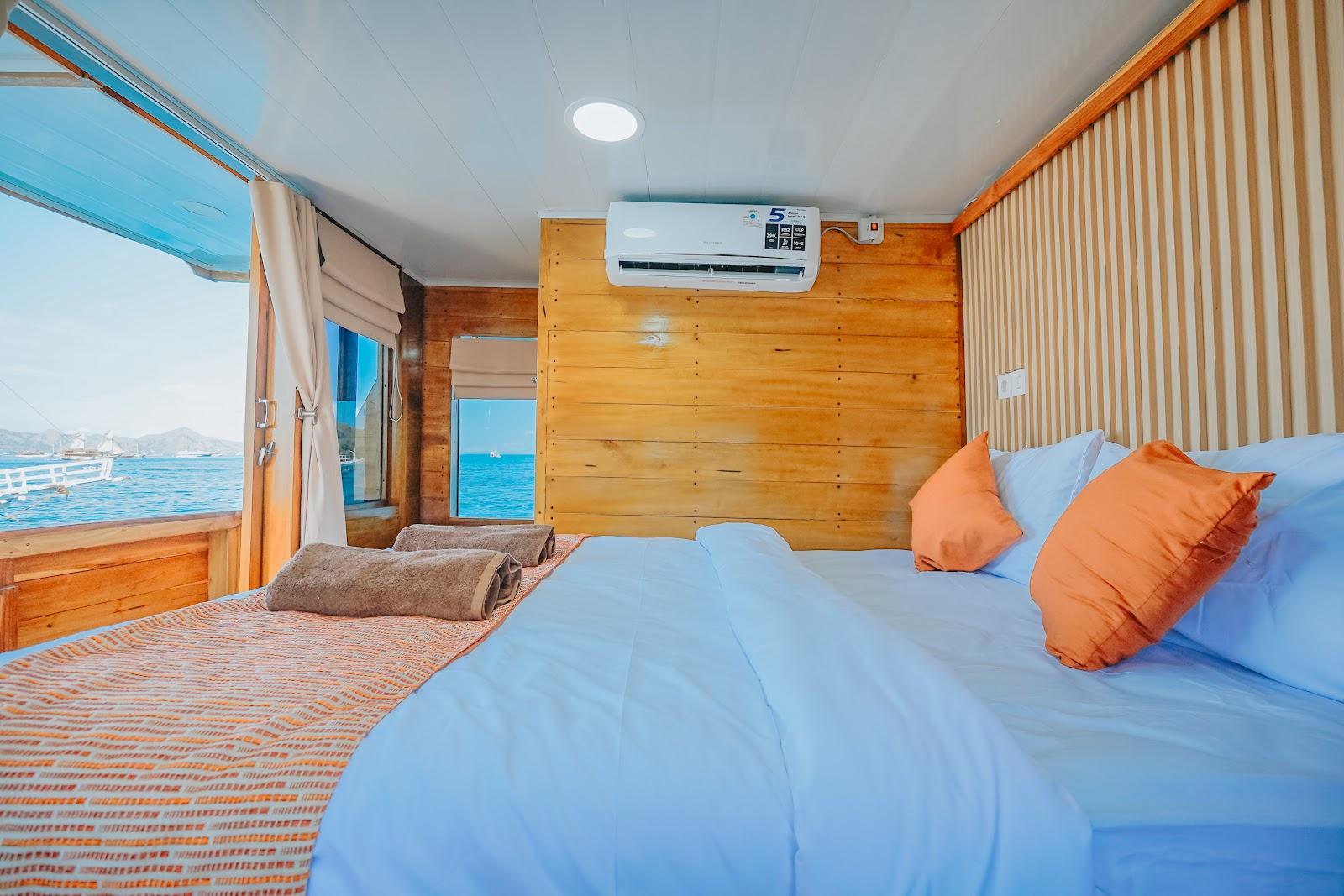Segara Photos — 2. VIP CABIN ROOM (image 2)