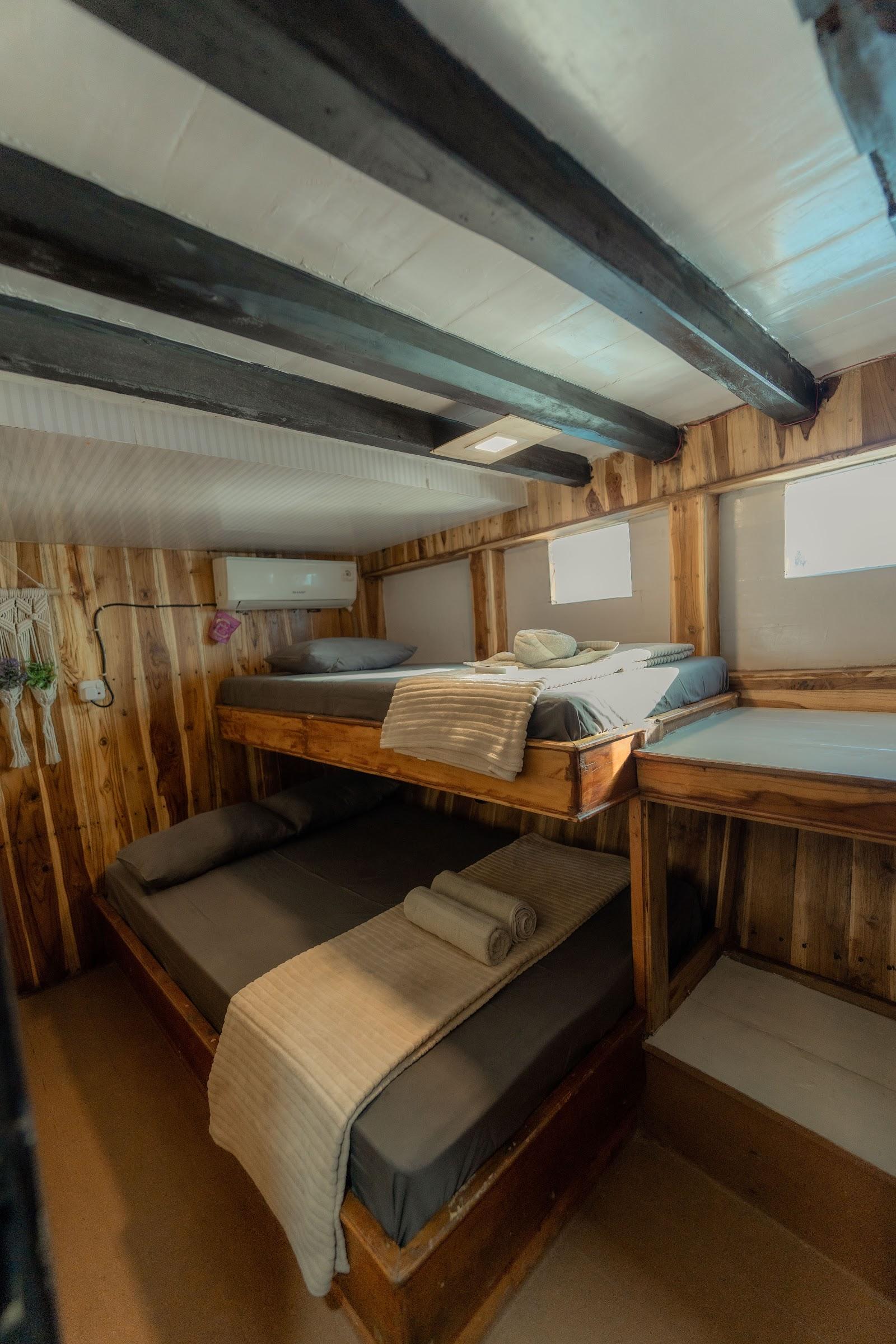 Almadira — CABIN 1-2- Share:Private (QueenBed + Single Bed) (image 8)