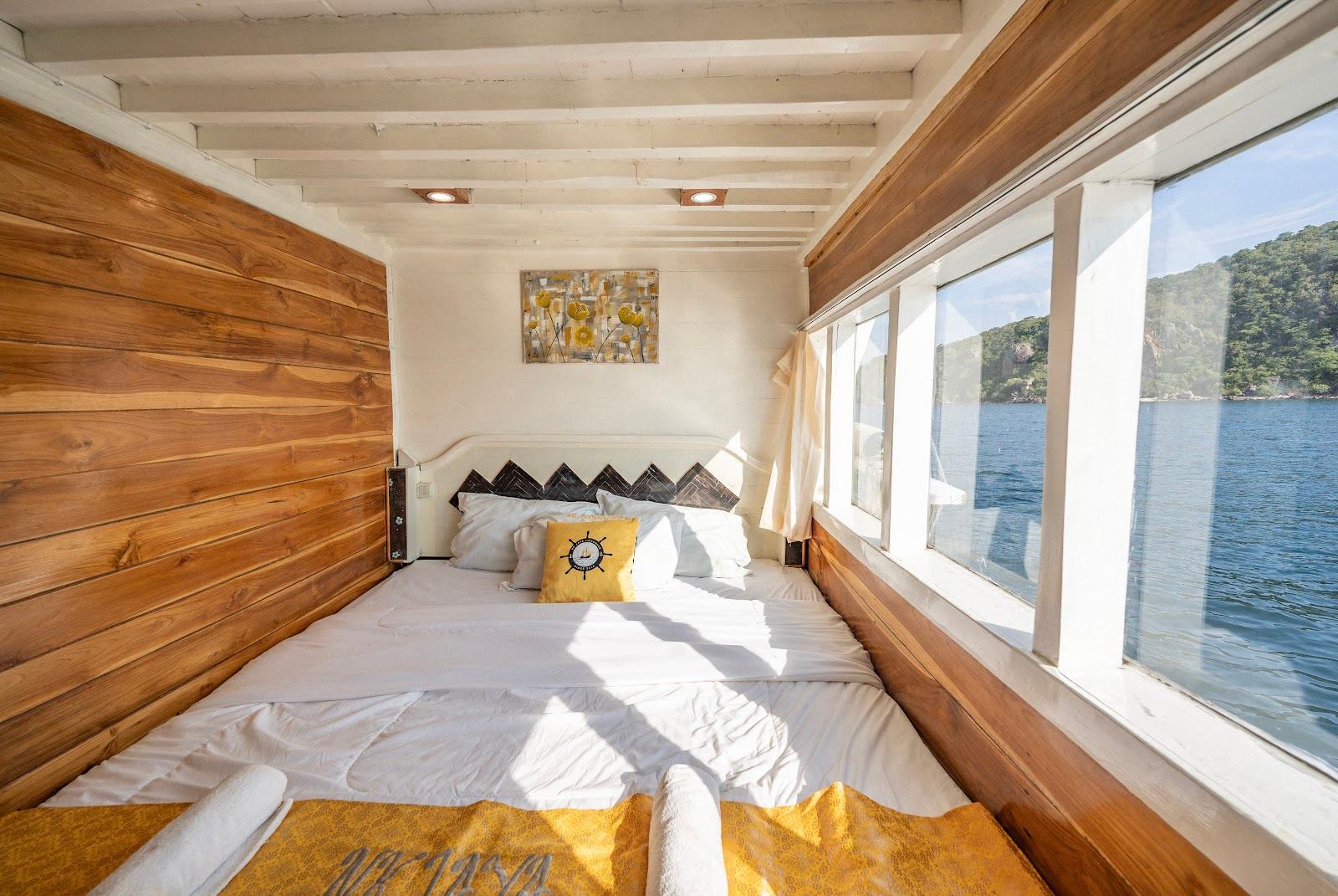 NK Jaya 1 — 4. Cabin 4 - Full Ocean View (image 4)