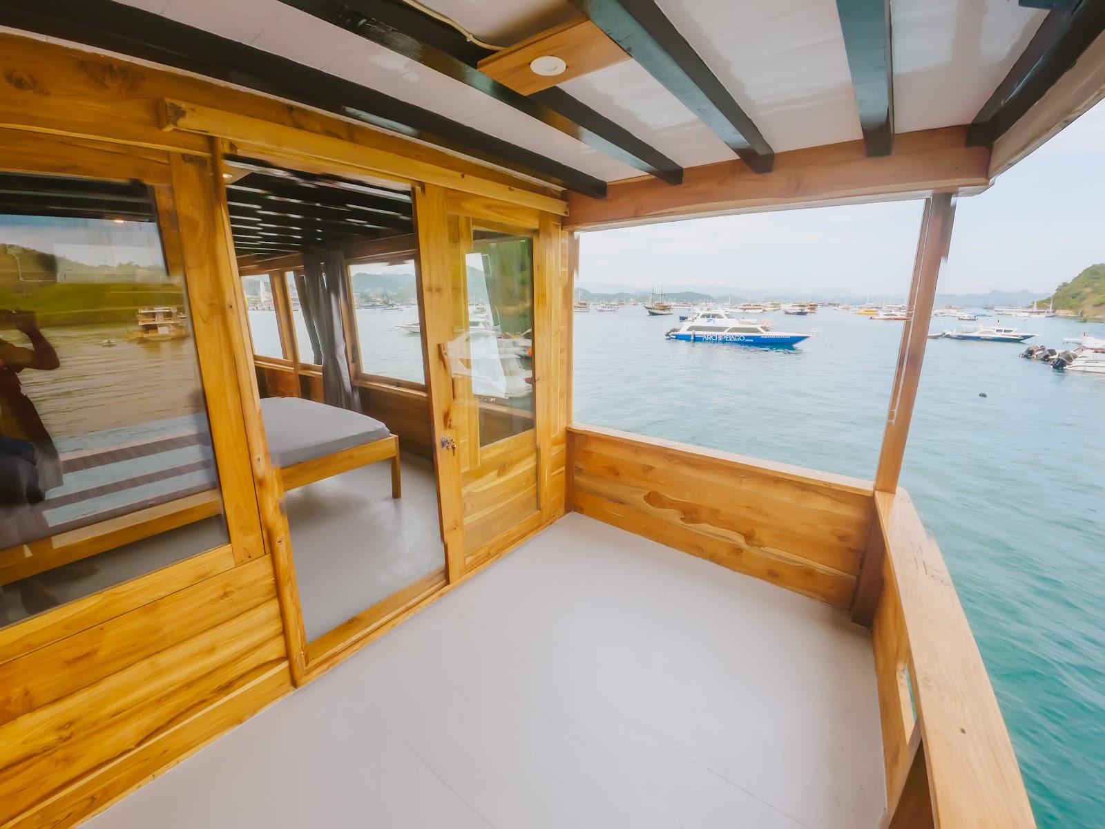Nox — 2. Cabin 2 - Master Ocean View (Right Side) + Balcony Upper Deck (image 5)