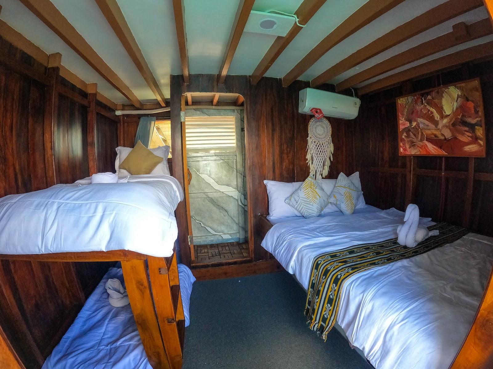 Dinara Live A Board — Cabin Ijen (Family + Bathroom) (image 2)