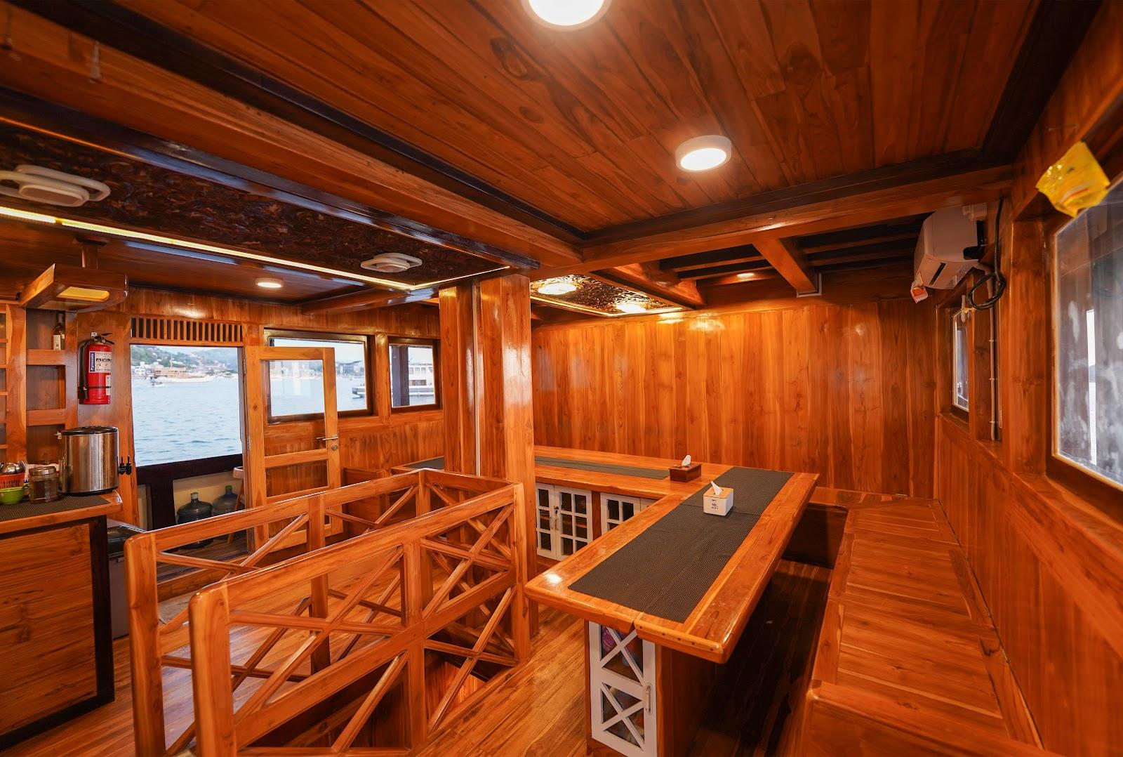 Alfathran 3 — Indoor Restaurant (image 1)