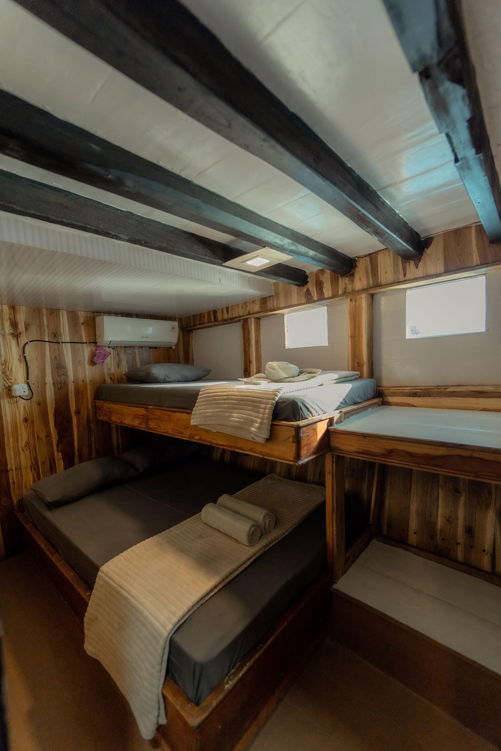 Almadira — CABIN 1-2- Share:Private (QueenBed + Single Bed) (image 9)