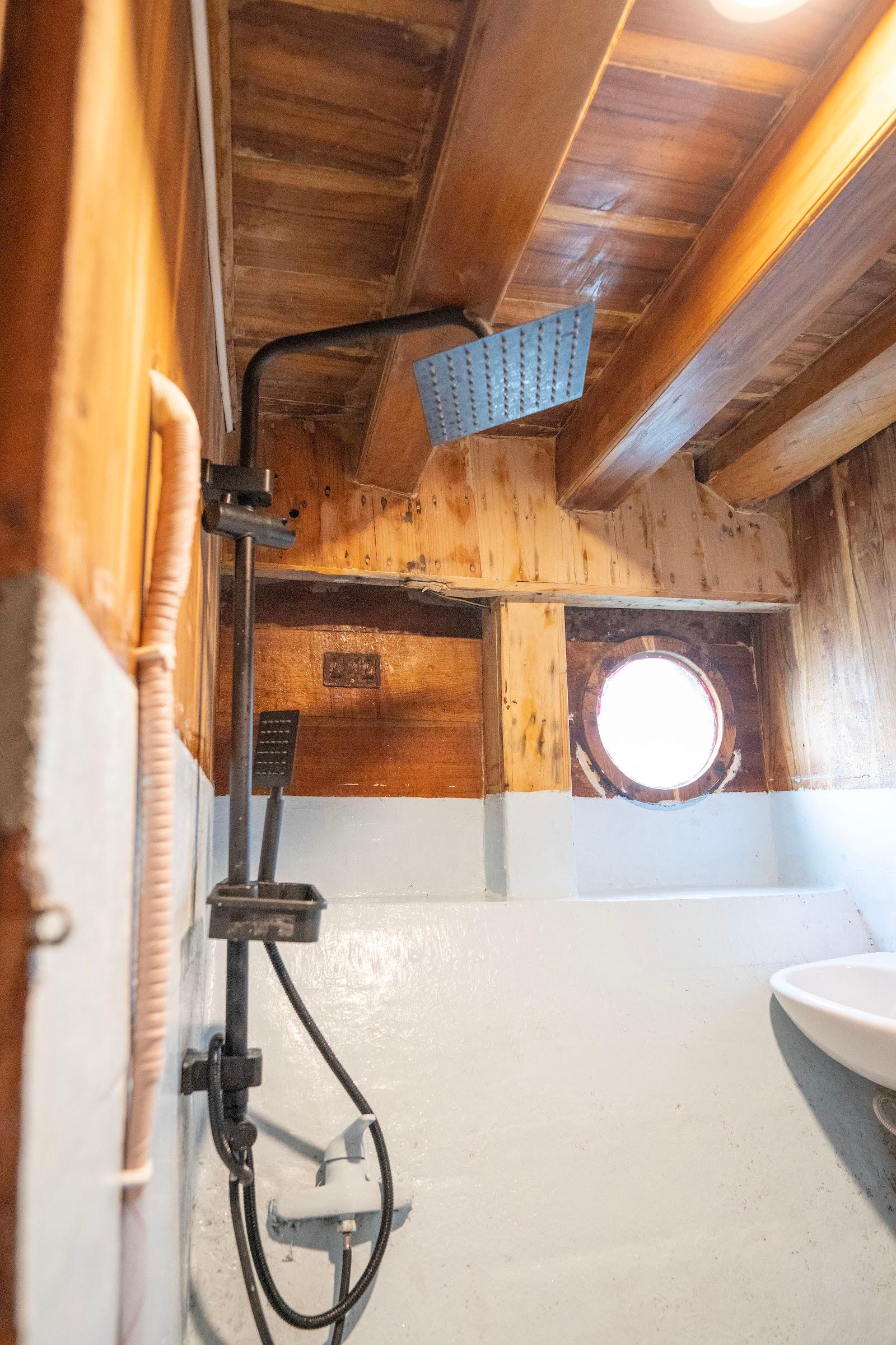 Alfathran — 1. Superior Family Cabin-lower deck (2x Queen Bed) 2-4pax (image 4)