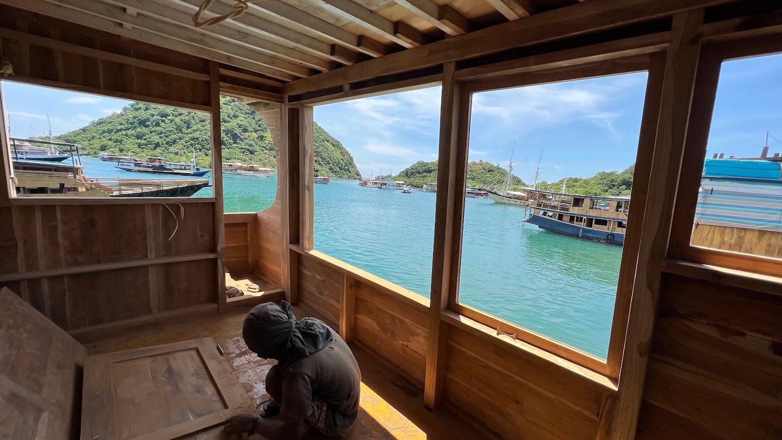 Dinara Live A Board — Master Cabin 6 & 7 (Full sea view, Balcony, Private bathroom) (image 8)