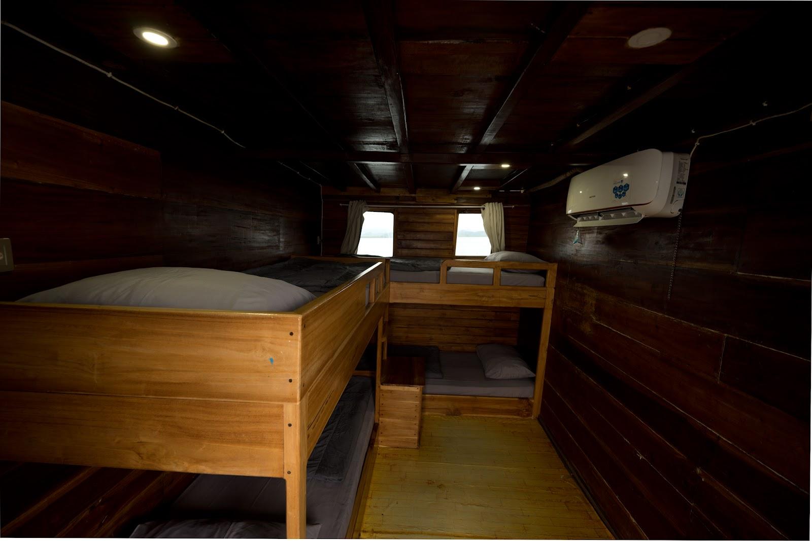 Balaraja — 3-Share Cabin(3) - 4x Single Bunk Bed (image 1)