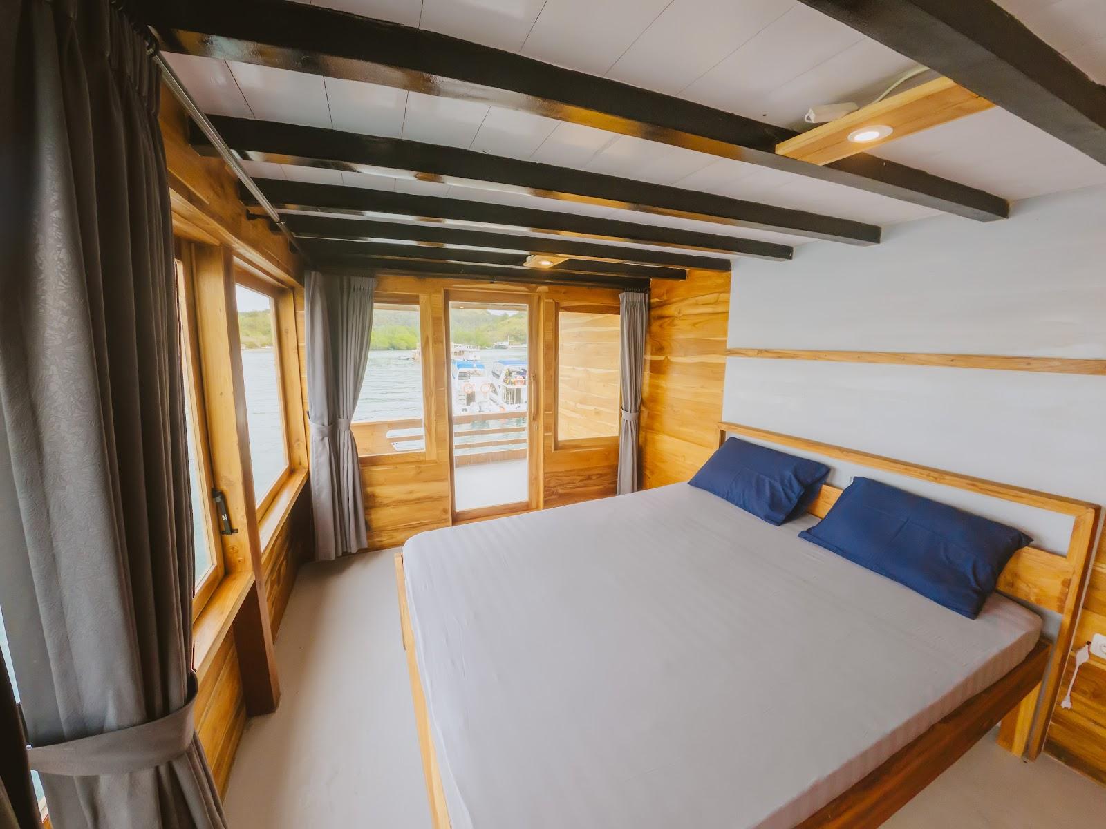 Nox — 2. Cabin 2 - Master Ocean View (Right Side) + Balcony Upper Deck (image 1)
