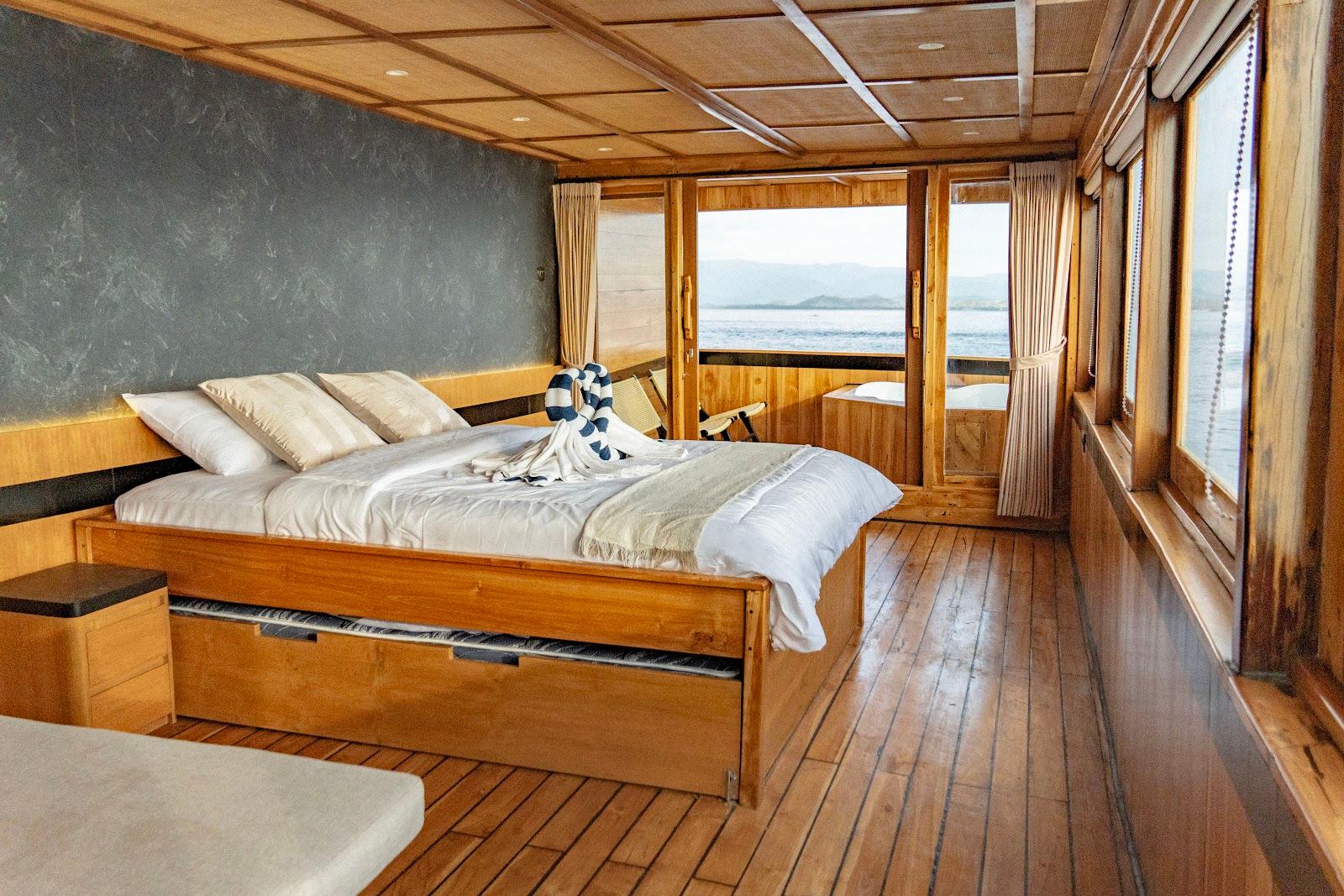 Lamborajo 3 — Cabin 8 (Royal Master - Queen bed + Extra 2x Single Bed + private bathroom and jacuzzi) (image 12)