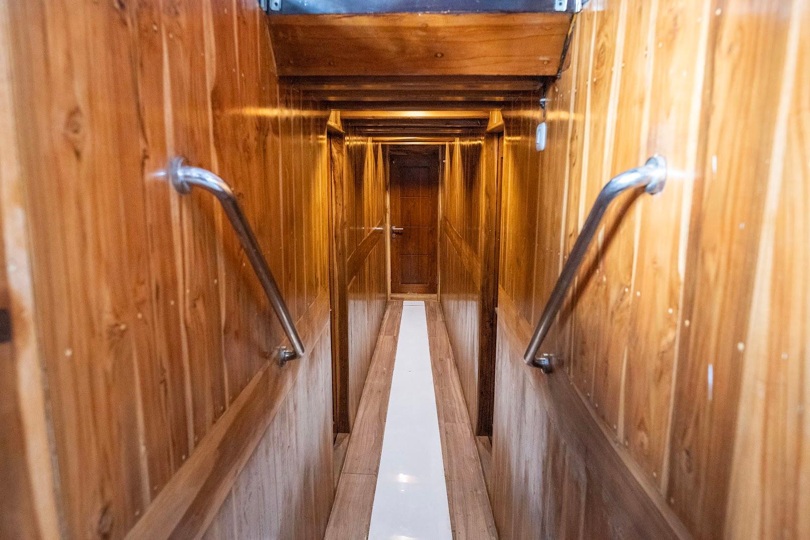 Alfathran — 1. Superior Family Cabin-lower deck (2x Queen Bed) 2-4pax (image 1)