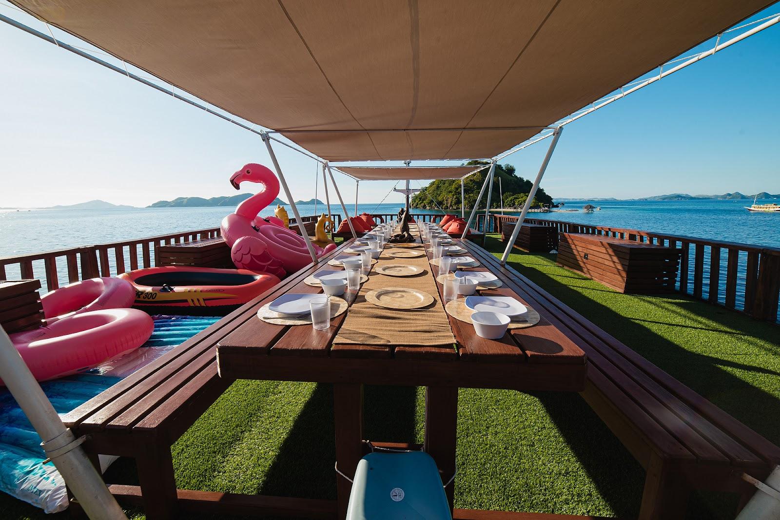 Ocean Pro — DINING ROOM OUTDOOR (image 2)