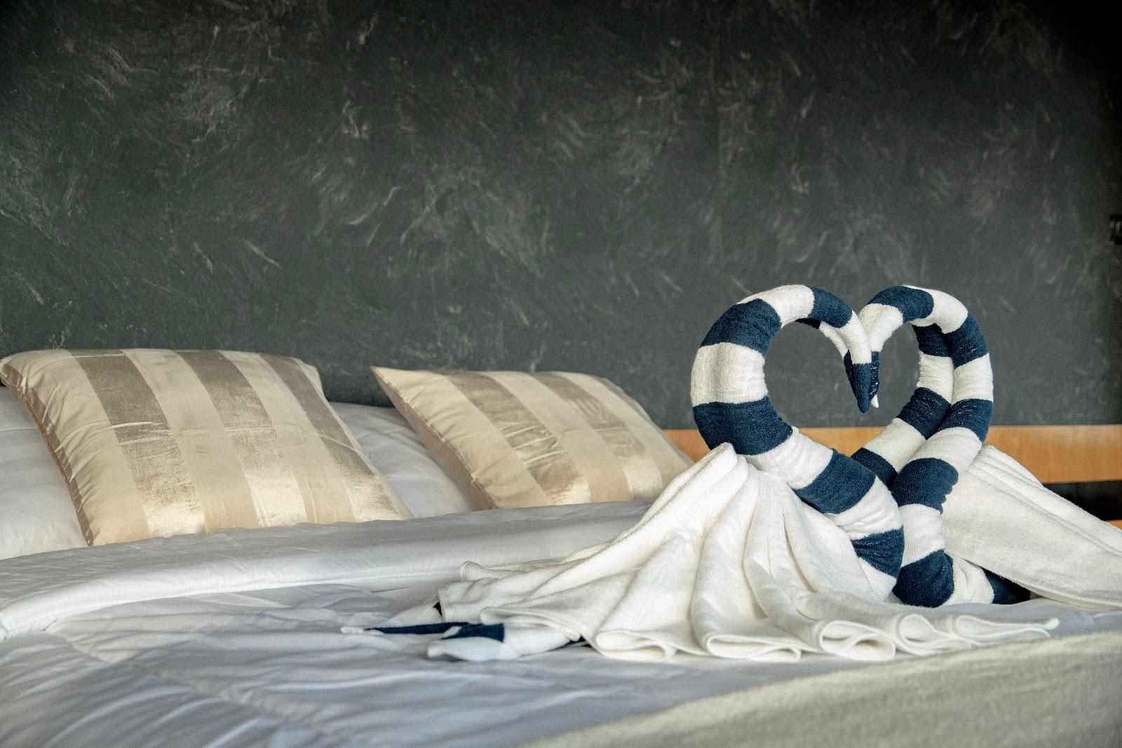 Lamborajo 3 — Cabin 8 (Royal Master - Queen bed + Extra 2x Single Bed + private bathroom and jacuzzi) (image 19)