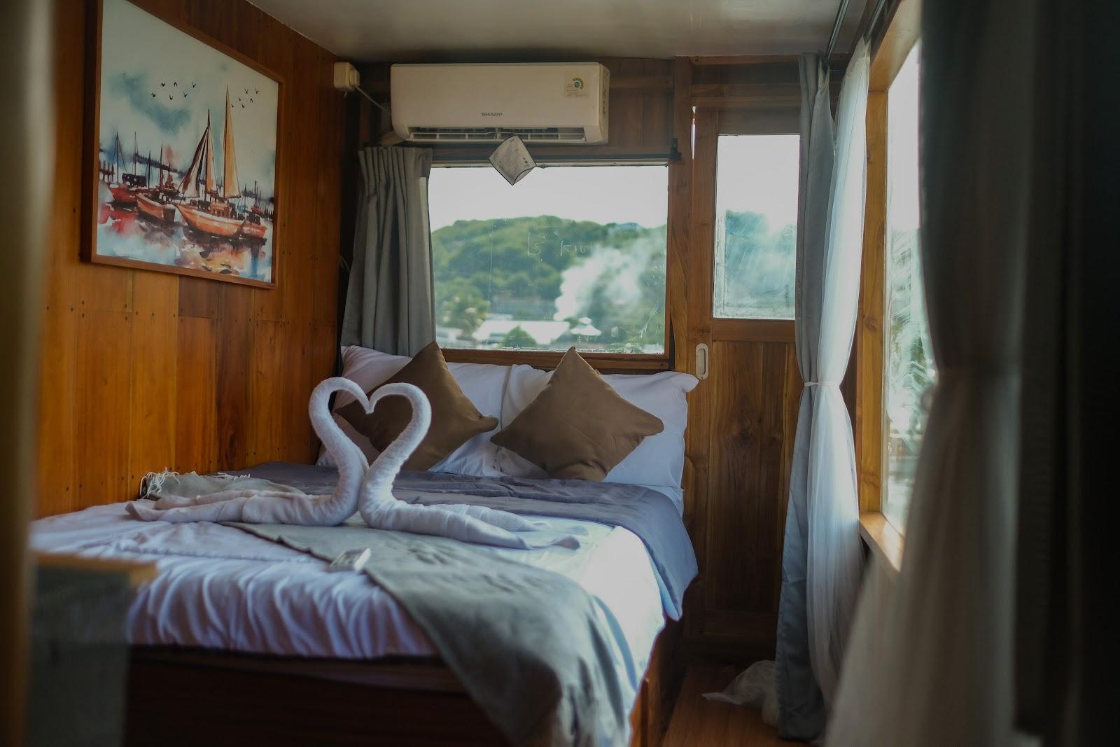 Dinara Live A Board — Cabin Krakatau & Semeru (Master + Full sea view + Bathroom + Balcony) (image 1)