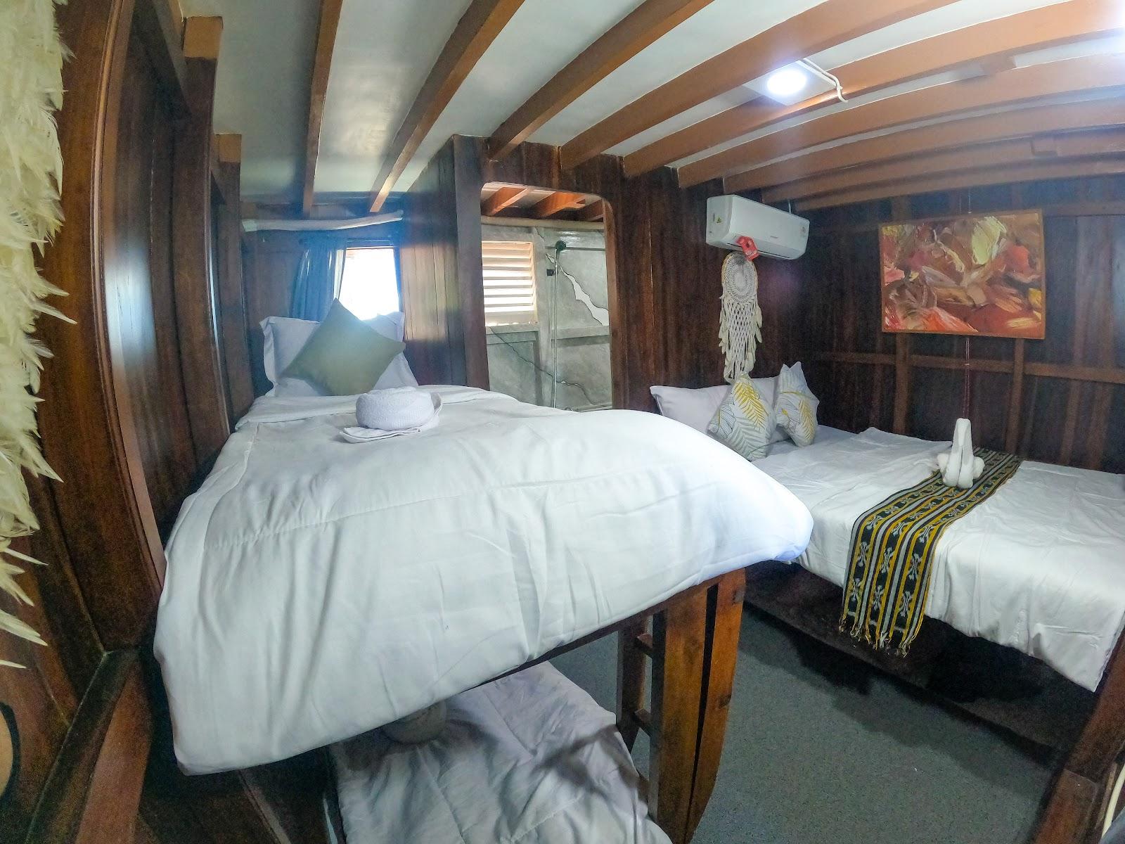 Dinara Live A Board — Cabin Ijen (Family + Bathroom) (image 4)
