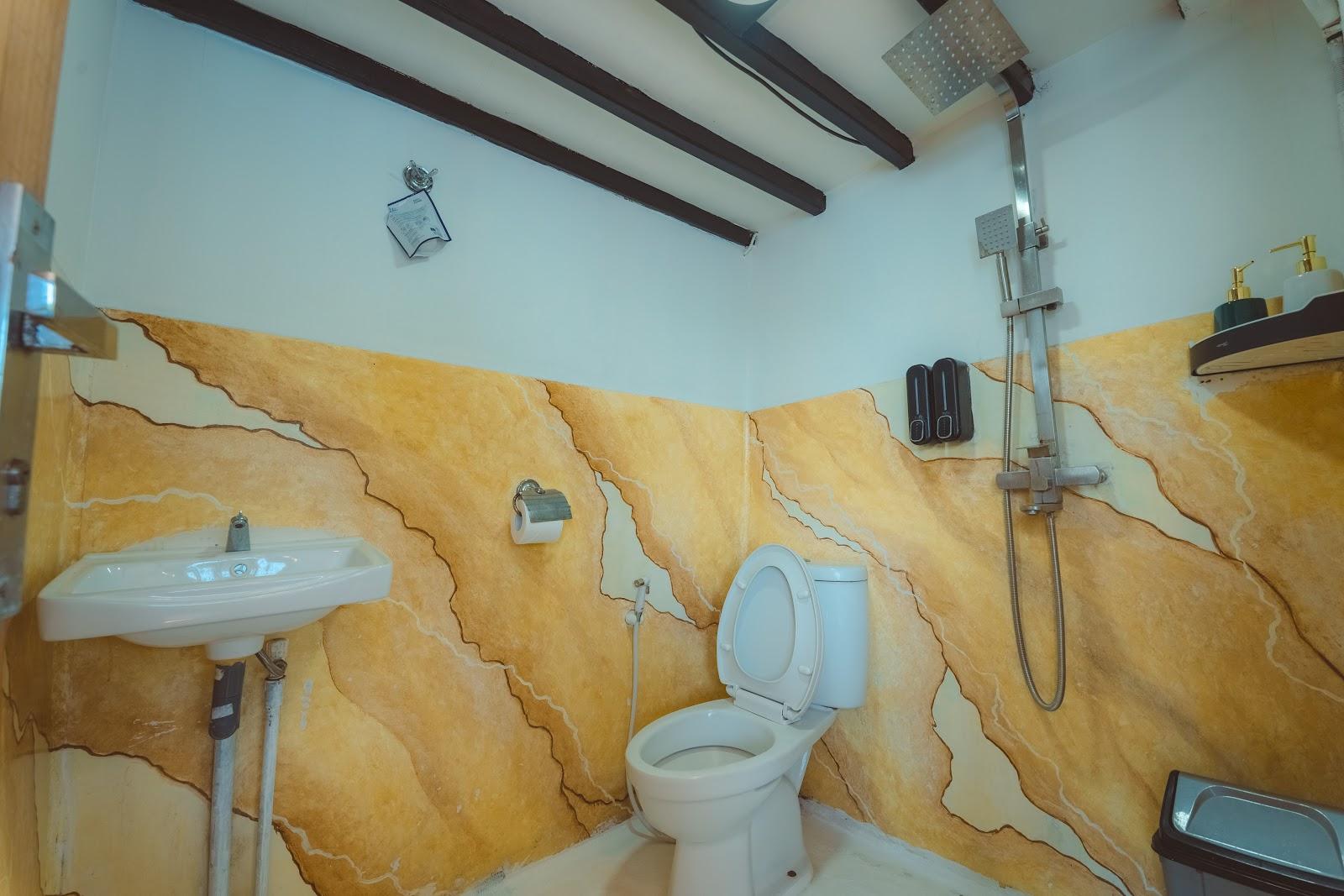 Lamborajo 2 — 8-Master Ocean-(2) Queen bed + Extra Bed -Private bathroom, balcony (image 4)