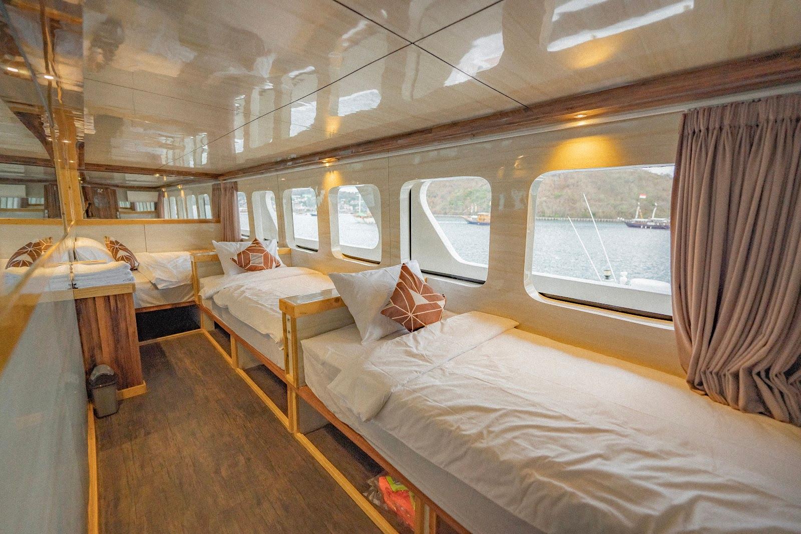 Ocean Angel — 3. Family Cabin (image 3)