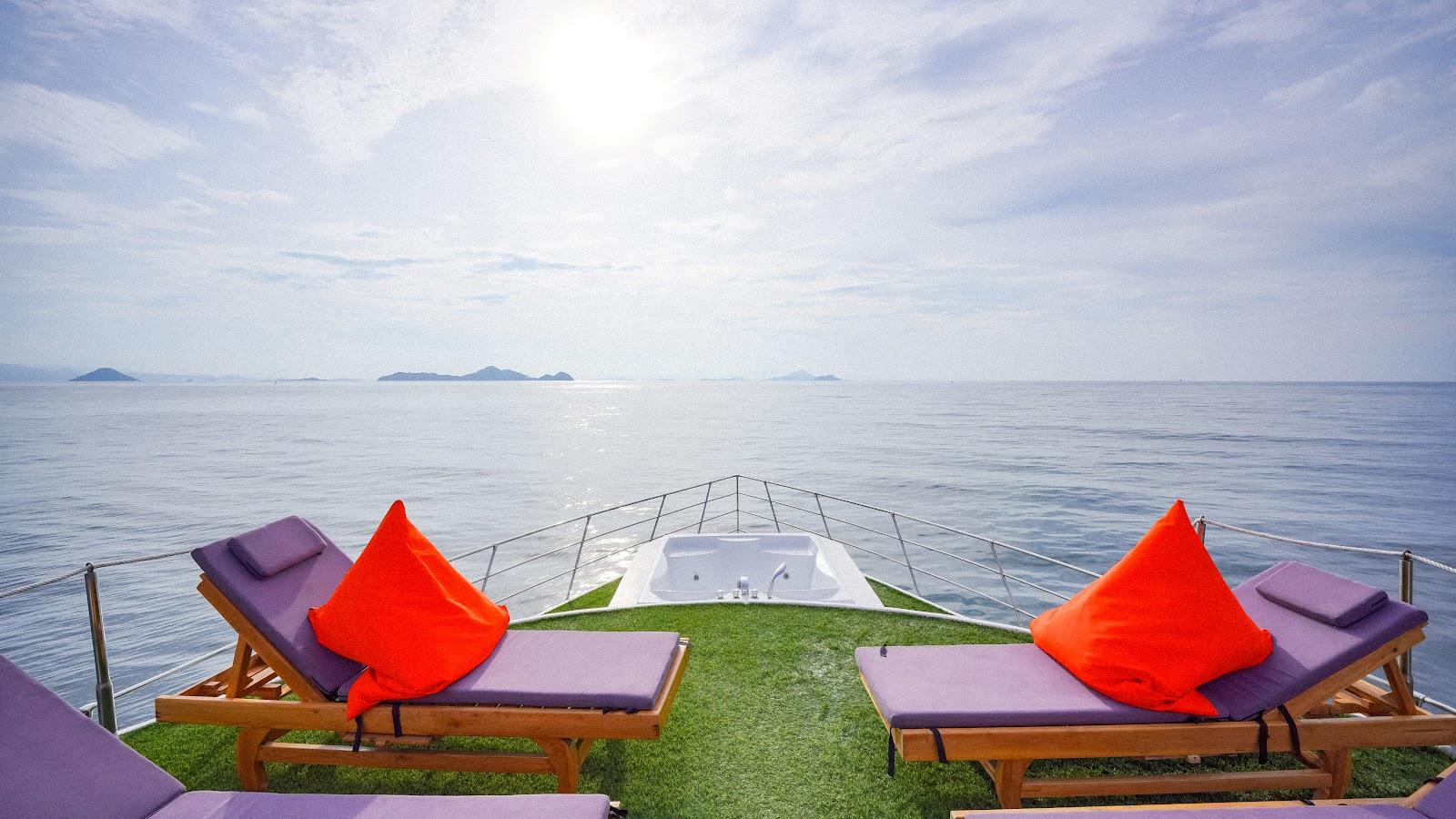 Ocean Angel — Outdoor Area (image 17)