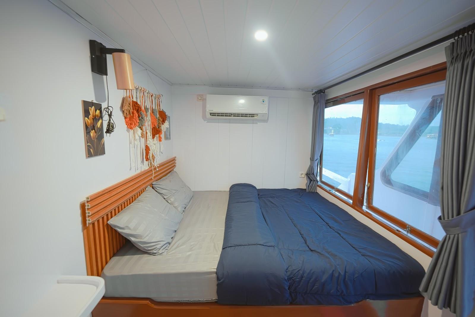 Gaisan — 5. Deluxe Ocean View (QueenBed+ Extra Bed) (image 1)