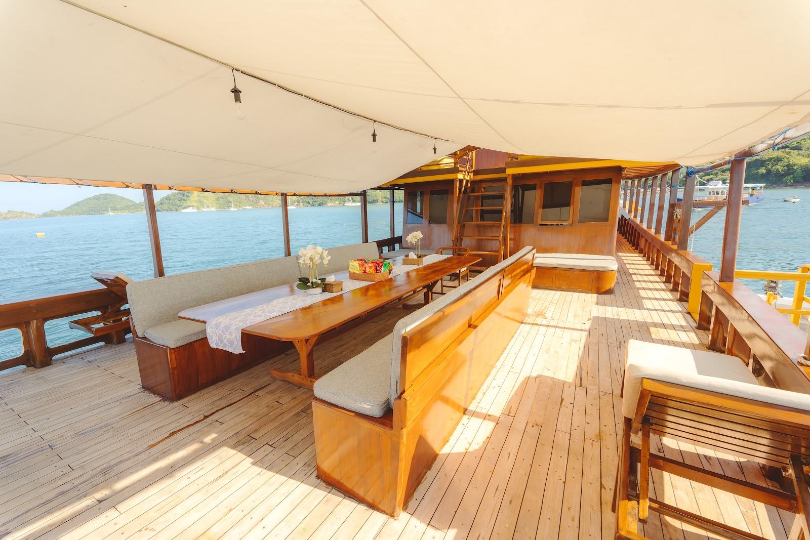 Lamborajo 2 — Outdoor Dining Room (image 2)