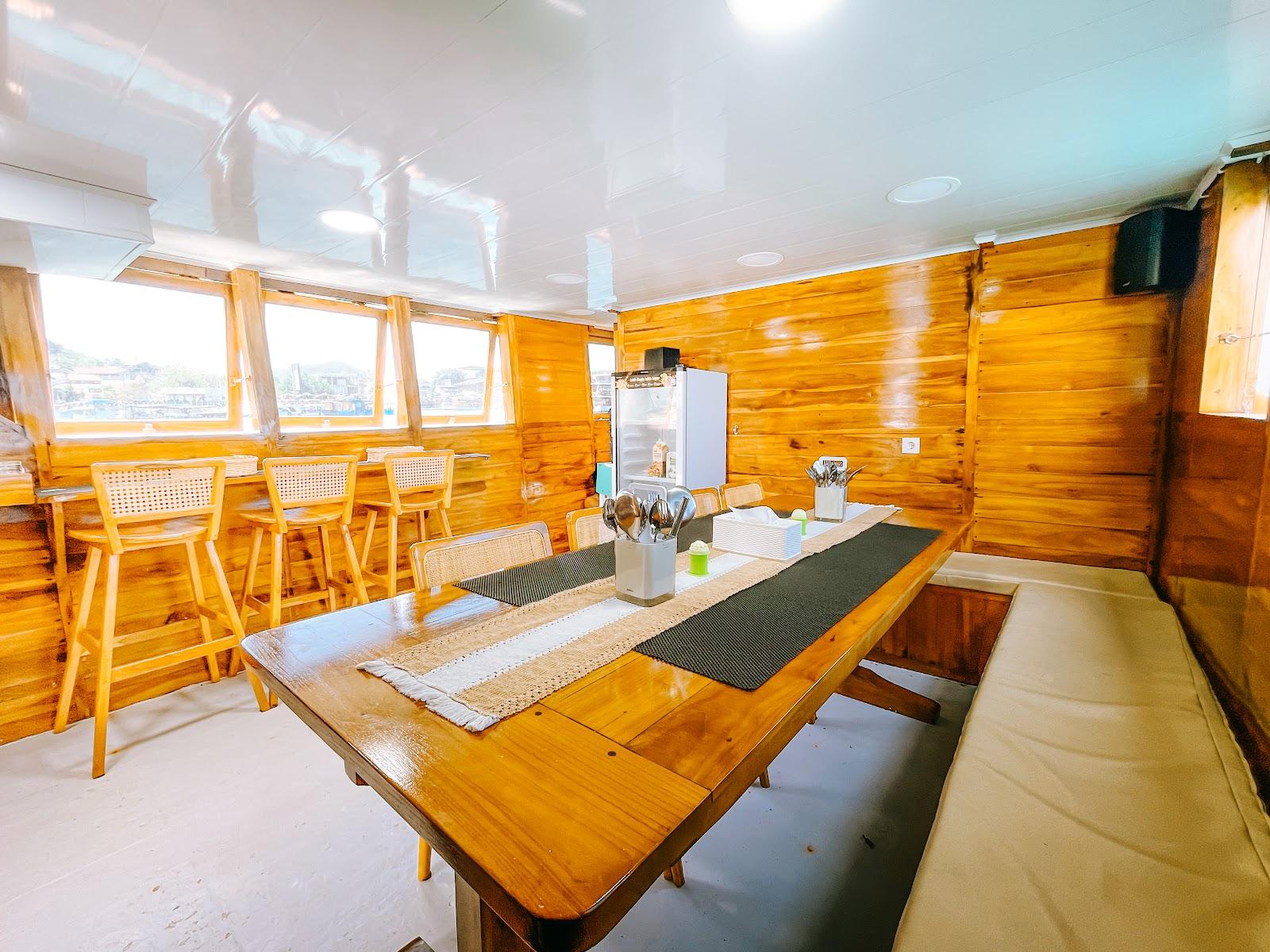 Segara Photos — 7. DINING ROOM (image 3)