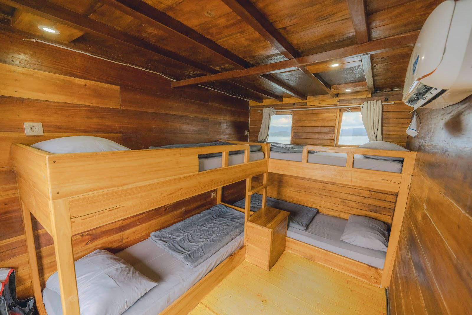 Balaraja — 3-Share Cabin(3) - 4x Single Bunk Bed (image 3)