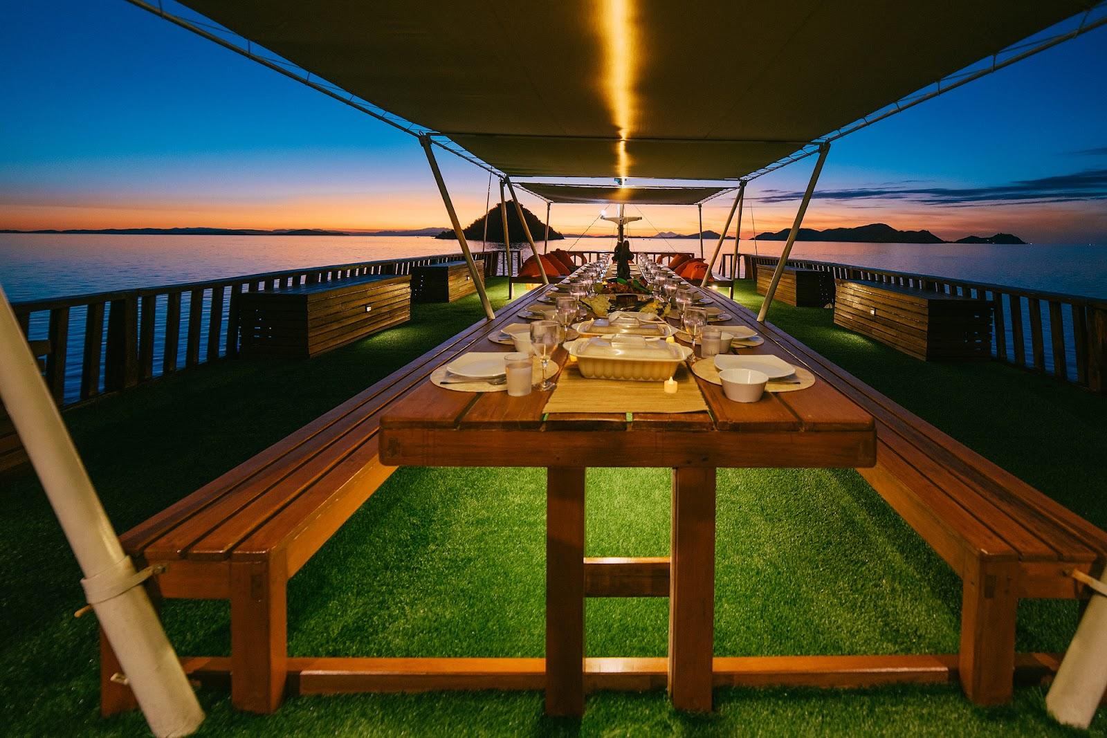 Ocean Pro — DINING ROOM OUTDOOR (image 6)