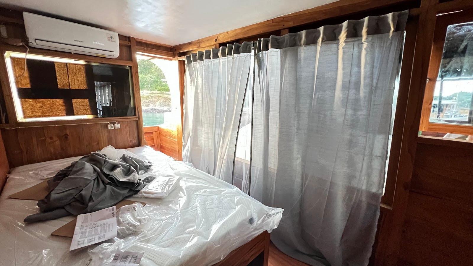 Dinara Live A Board — Master Cabin 6 & 7 (Full sea view, Balcony, Private bathroom) (image 20)